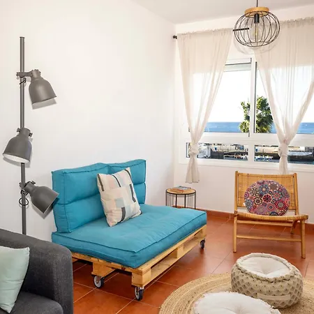 Artistic Beachfront * Radazul