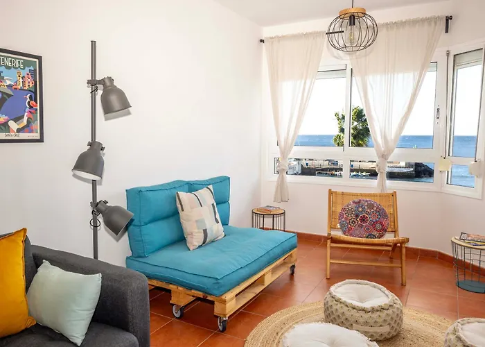 Artistic Beachfront * Radazul