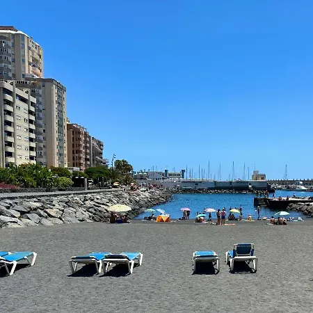 Artistic Beachfront Apartman