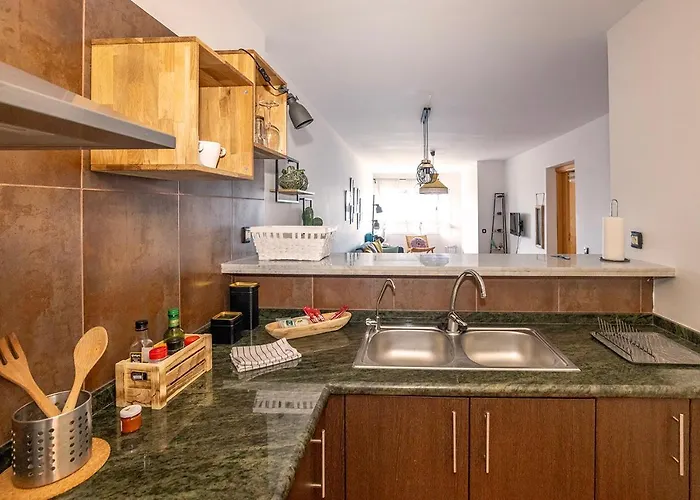 Artistic Beachfront Apartamento *