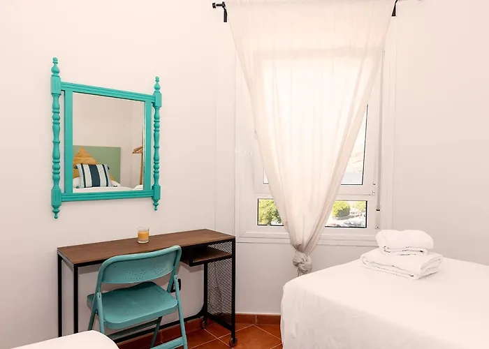 Artistic Beachfront Apartamento